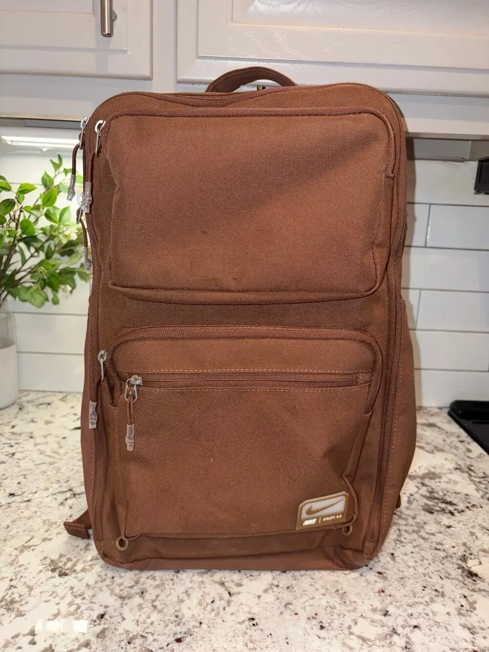 nike backpack 2-14 Texas Longhorn Utility Speed (Black Burnt Orange )(A11374/HMS5114) Tailored for athletes Nike Untility Bagpack 2.0 :